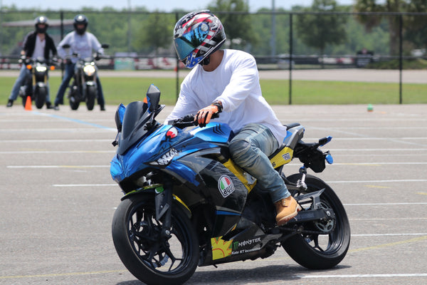 Man on motorcycle completing motorcycle safety training to get his motorcycle endorsement in Louisiana